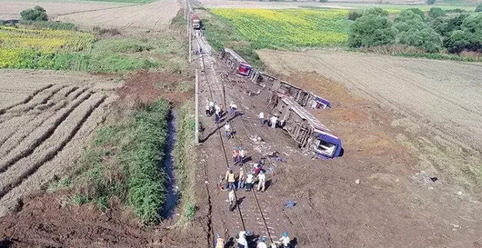 25 kişinin hayatını kaybettiği tren kazası davasında karar çıktı