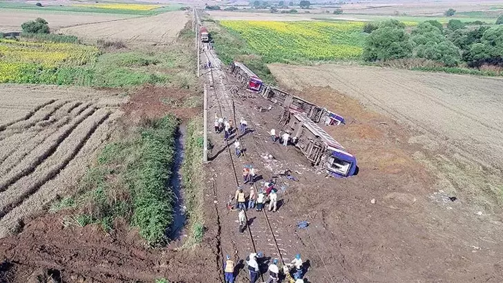 25 kişinin hayatını kaybettiği tren kazası davasında karar çıktı
